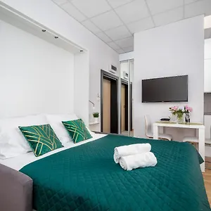 Apartment Aleje Jerozolimskie Street, Warschau